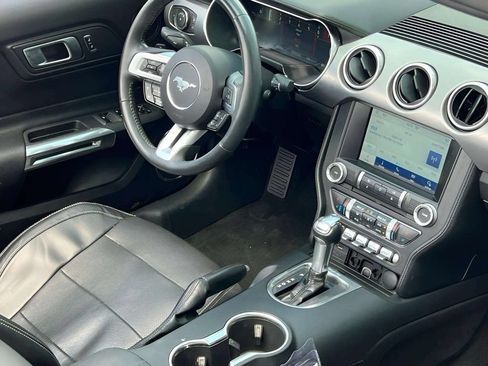 Used 2018 Ford Mustang Premium RWD image 6