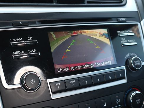 Used 2017 Nissan Altima 2.5 S w/ Power Driver Seat Package FWD image 4