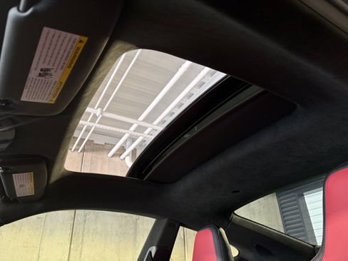 Certified 2025 Porsche 911 Carrera GTS RWD image 43