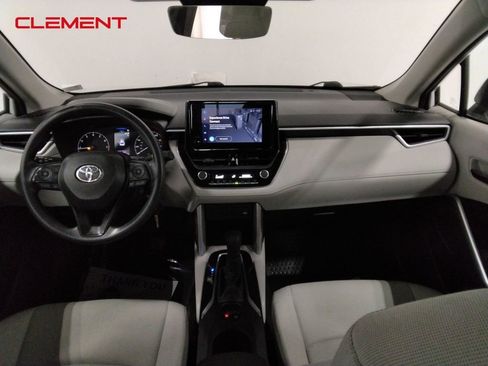 Used 2024 Toyota Corolla Cross L image 31