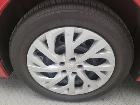 Used 2017 Toyota Corolla LE w/ Carpet Mat Package (TMS) image 31