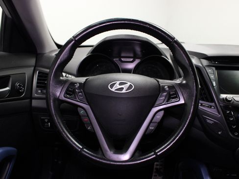 Used 2013 Hyundai Veloster Turbo FWD image 18