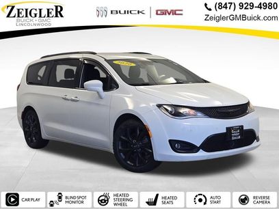 Used 2020 Chrysler Pacifica Touring w/ Advanced Safetytec Group