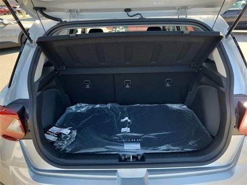 New 2026 Hyundai Venue SE image 21