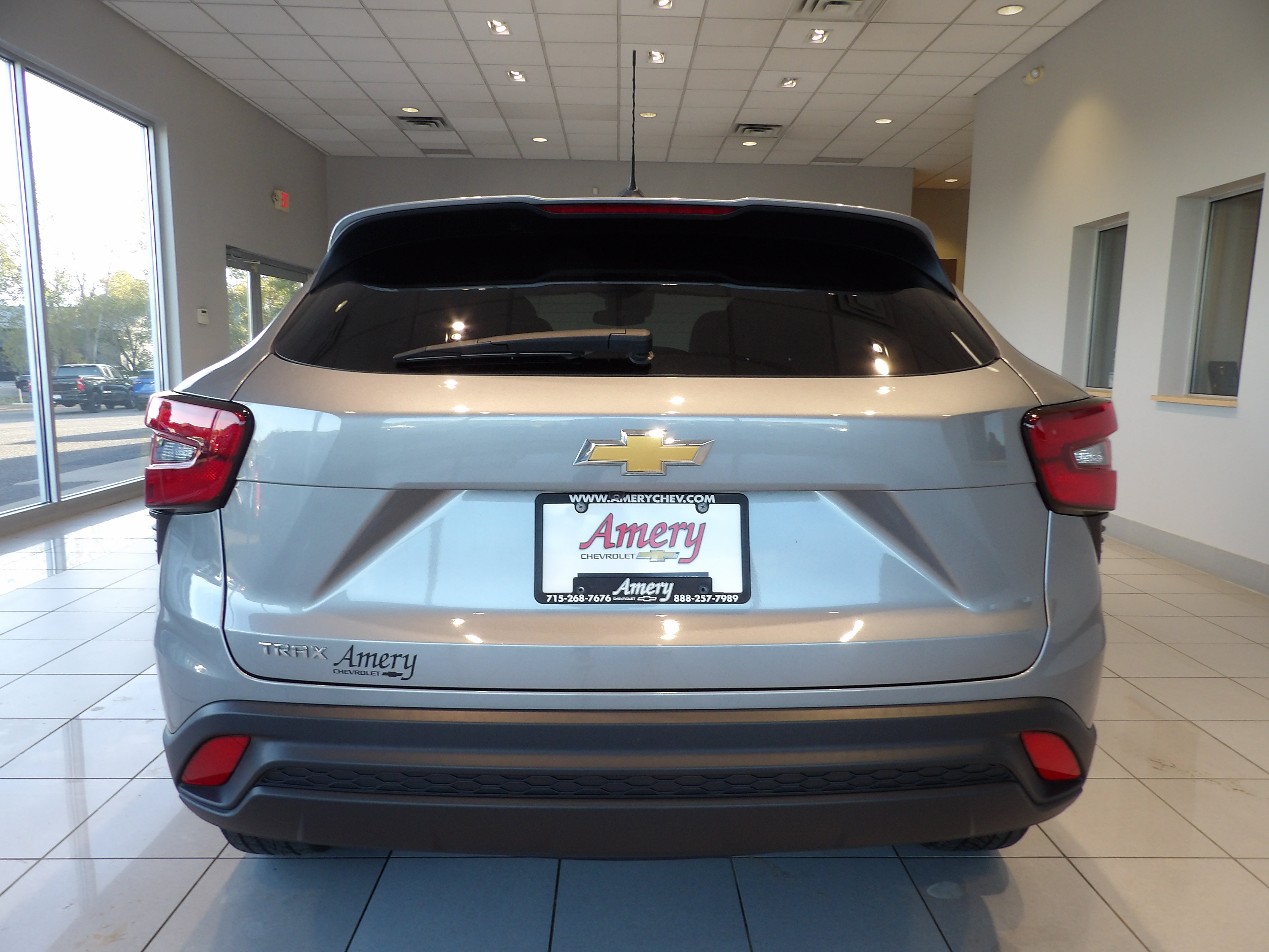 Used 2024 Chevrolet Trax LS FWD image 5
