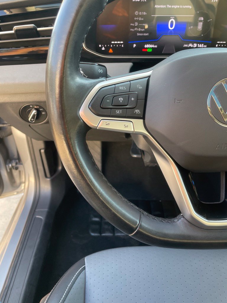 Used 2025 Volkswagen Jetta SE FWD image 15