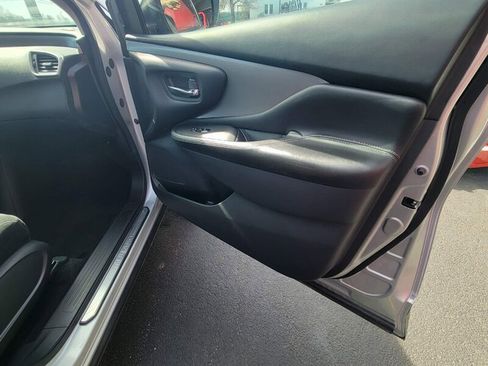 Used 2023 Nissan Murano S image 12