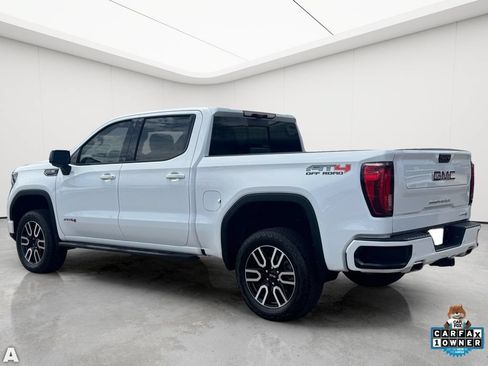 Used 2025 GMC Sierra 1500 AT4 w/ AT4 Premium Package AWD/4WD image 4