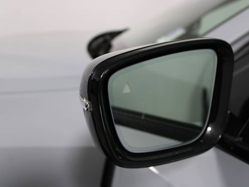 Used 2023 BMW 330i Sedan w/ M Sport Package image 43