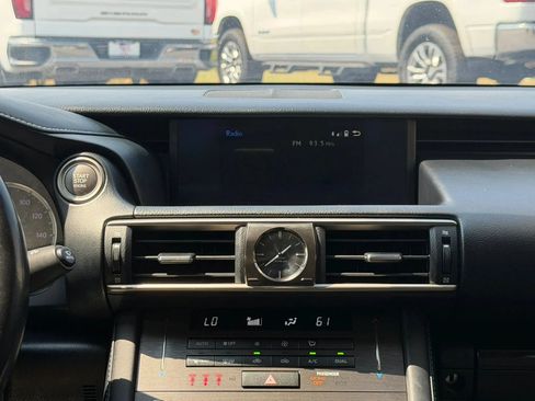 Used 2019 Lexus IS 300 w/ Premium Package RWD image 37