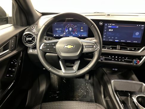 Certified 2025 Chevrolet Equinox LT image 18