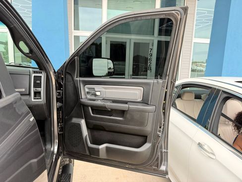Used 2018 RAM 2500 Power Wagon w/ Luxury Group AWD/4WD image 34