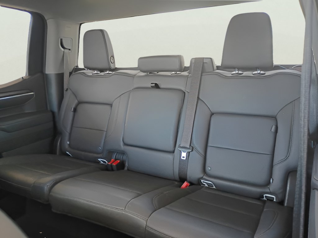 Used 2025 GMC Sierra 1500 SLT RWD image 17