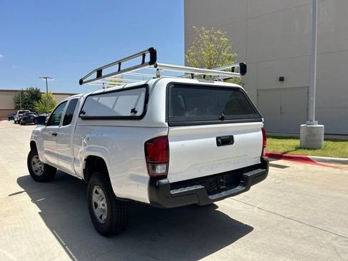 Used 2022 Toyota Tacoma SR RWD image 4