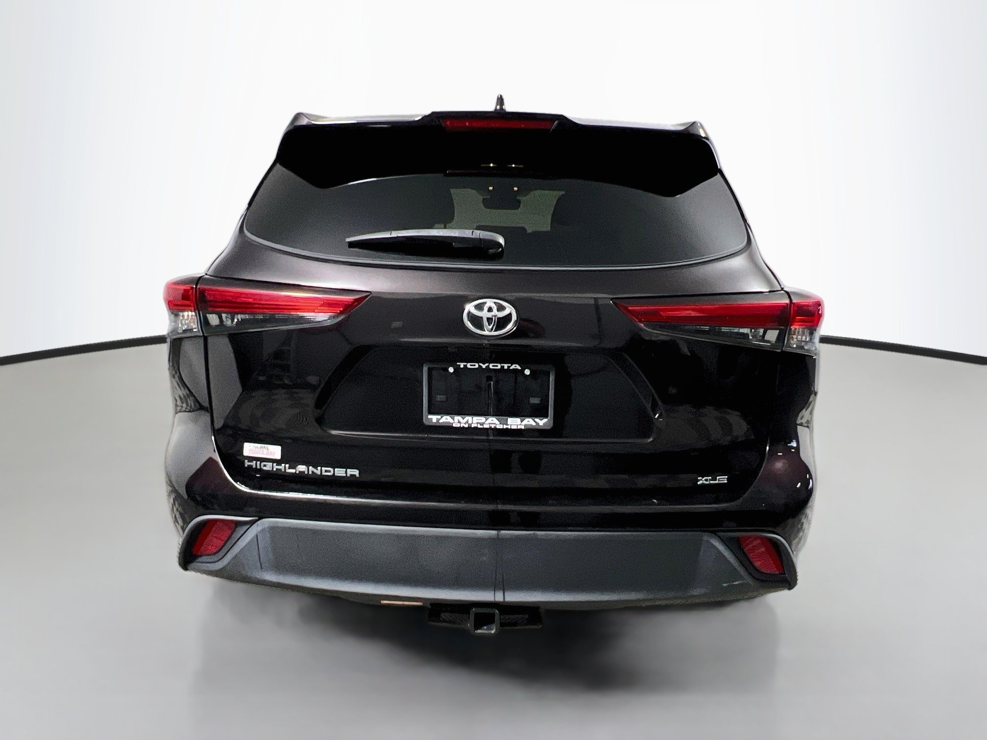 Used 2022 Toyota Highlander XLE FWD image 6