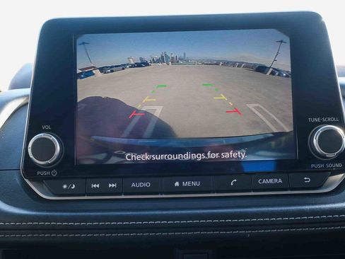 Used 2023 Nissan Rogue SV FWD image 26