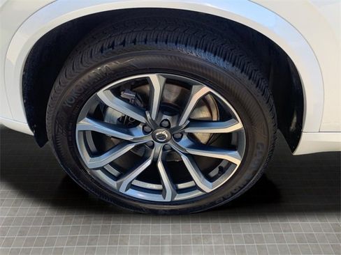 Used 2018 Volvo XC90 T6 Momentum w/ Convenience Package image 46