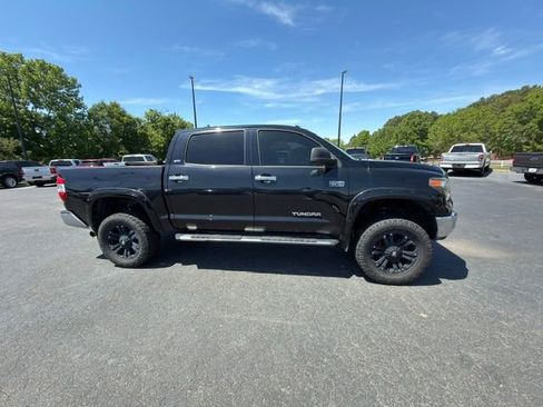Used 2018 Toyota Tundra SR5 w/ SR5 Upgrade Package AWD/4WD image 15