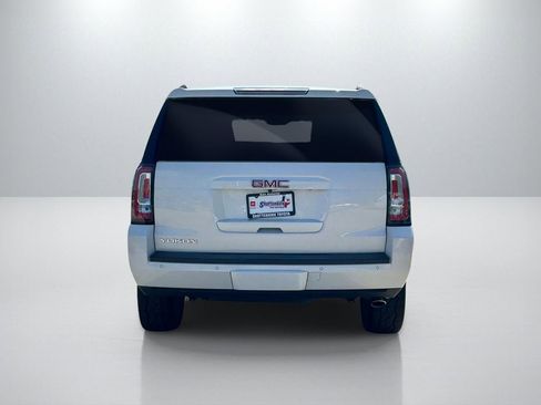 Used 2017 GMC Yukon SLT w/ Premium Edition image 6