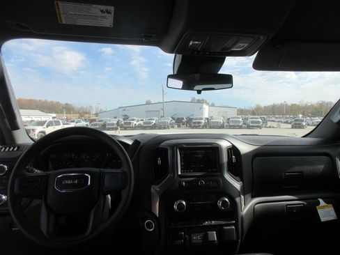 New 2026 GMC Sierra 1500 Pro image 16