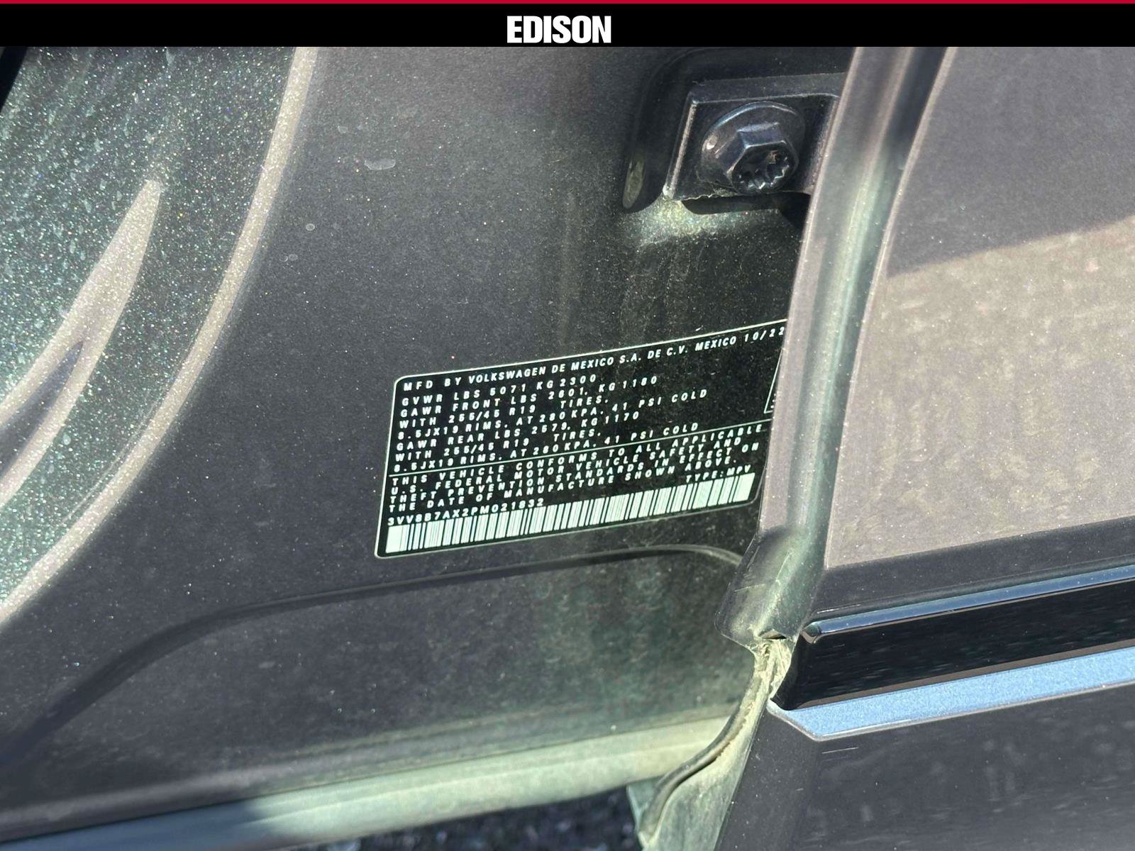 Used 2023 Volkswagen Tiguan SE R-Line AWD/4WD image 18