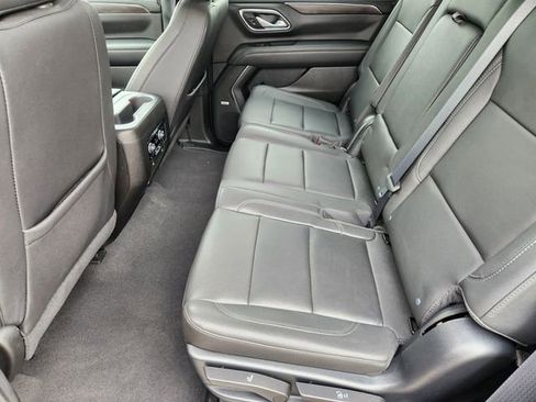 Used 2023 Chevrolet Tahoe Z71 w/ Luxury Package AWD/4WD image 28