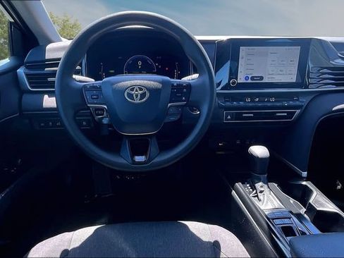 Used 2025 Toyota Camry LE FWD image 8