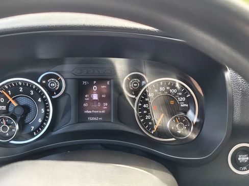 Used 2022 RAM 2500 Tradesman w/ Chrome Appearance Group AWD/4WD image 7