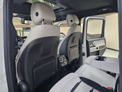 Used 2021 Mercedes-Benz G 63 AMG 4MATIC w/ G Manufaktur Interior Package image 25