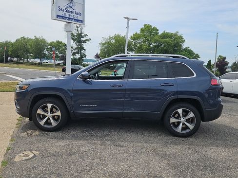 Used 2021 Jeep Cherokee Limited AWD/4WD image 4