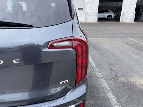 Used 2023 Kia Telluride LX image 17