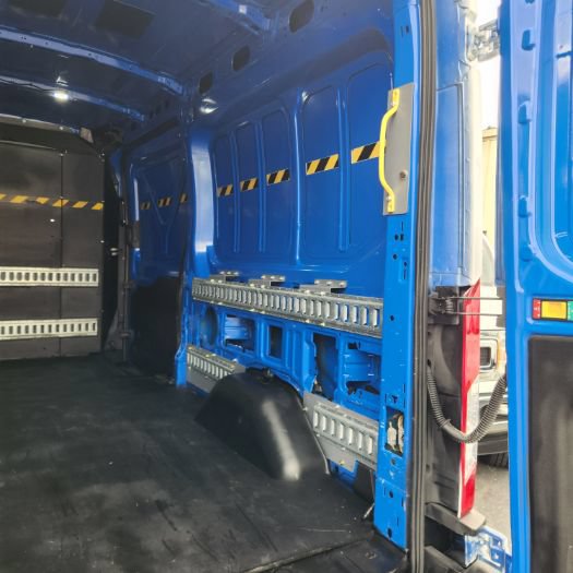 Used 2019 Ford Transit 250 148 Medium Roof RWD image 6