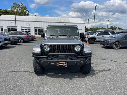 Used 2021 Jeep Gladiator Sport AWD/4WD image 8