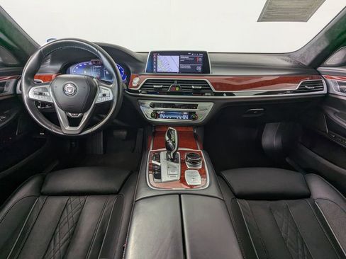 Used 2022 BMW ALPINA B7 xDrive w/ Luxury Rear Seating Package AWD/4WD image 5