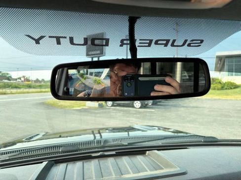 Used 2015 Ford F250 XLT w/ XLT Premium Package AWD/4WD image 20