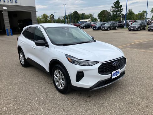 Used 2023 Ford Escape Active AWD/4WD image 4