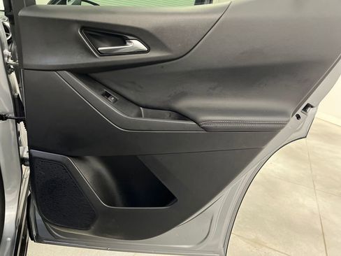 Used 2026 Chevrolet Equinox LT FWD image 19