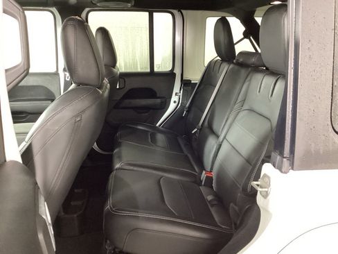 Used 2022 Jeep Wrangler Unlimited Sahara w/ Cold Weather Group image 12