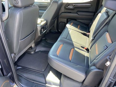 Used 2024 GMC Sierra 1500 AT4 w/ Technology Package image 20