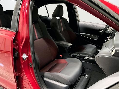 Used 2025 Toyota Corolla SE image 28