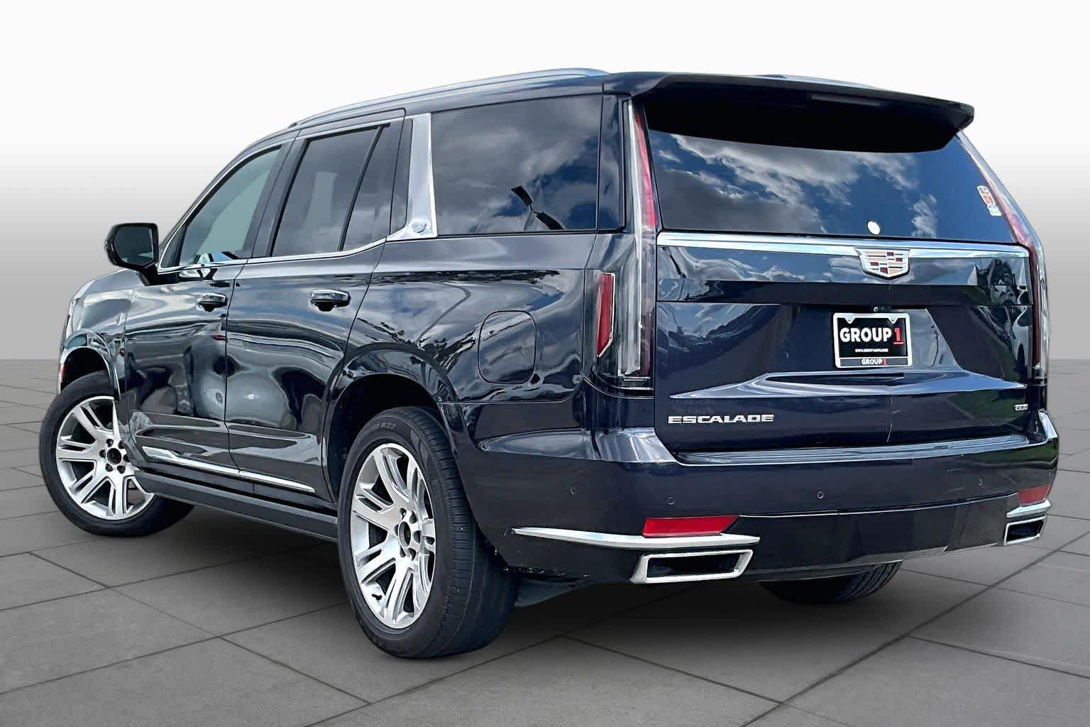 Used 2022 Cadillac Escalade Premium Luxury Platinum AWD/4WD image 11