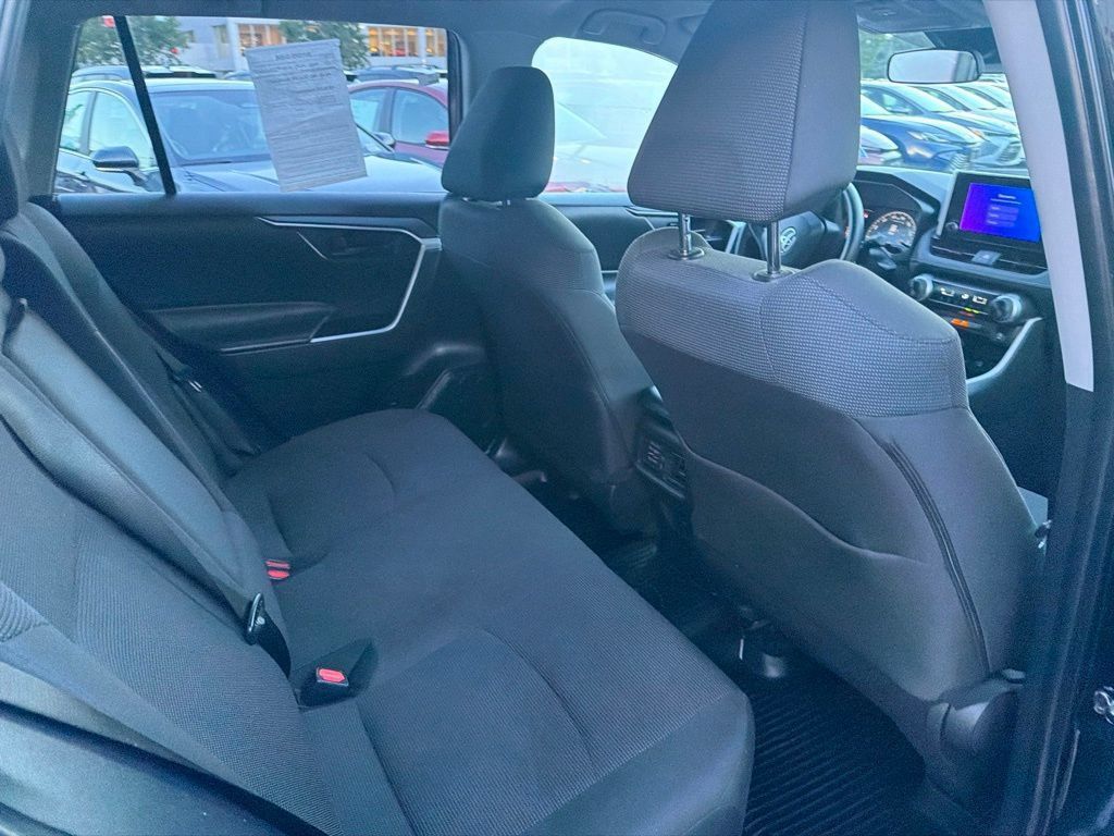 Certified 2025 Toyota RAV4 LE AWD/4WD image 14