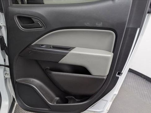 Used 2019 Chevrolet Colorado W/T w/ WT Convenience Package RWD image 19