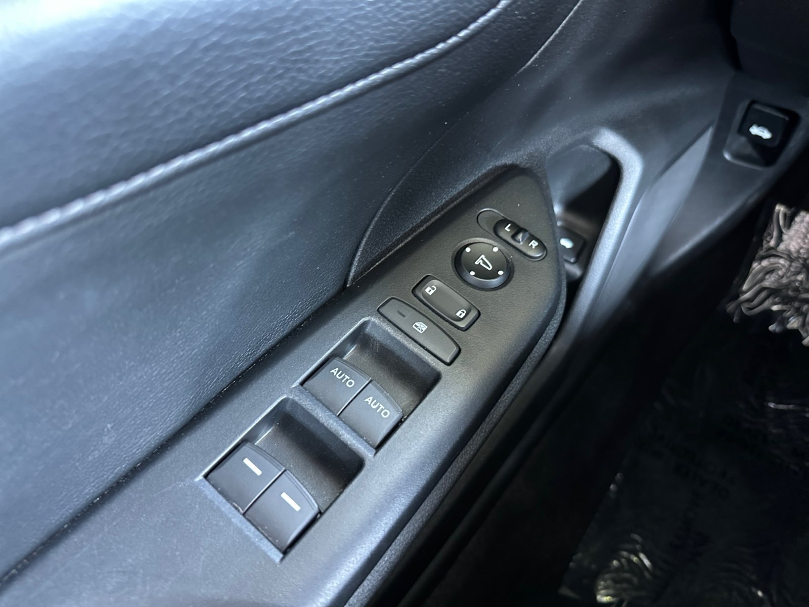 Used 2020 Honda Civic EX-L image 17