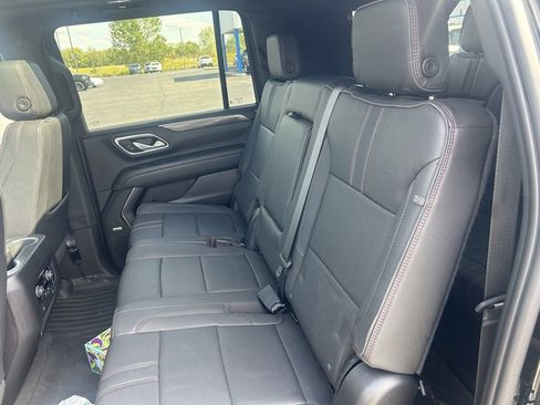 Used 2023 Chevrolet Suburban RST image 10