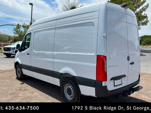 Used 2026 Mercedes-Benz Sprinter 2500 image 3