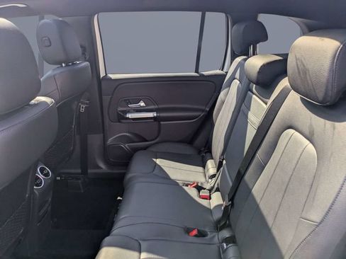 Used 2025 Mercedes-Benz GLB 250 image 14