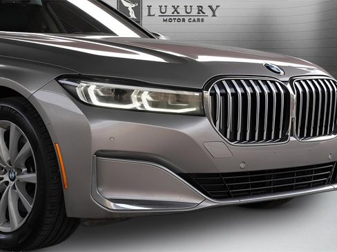 Used 2020 BMW 740i xDrive 740i xDrive image 10