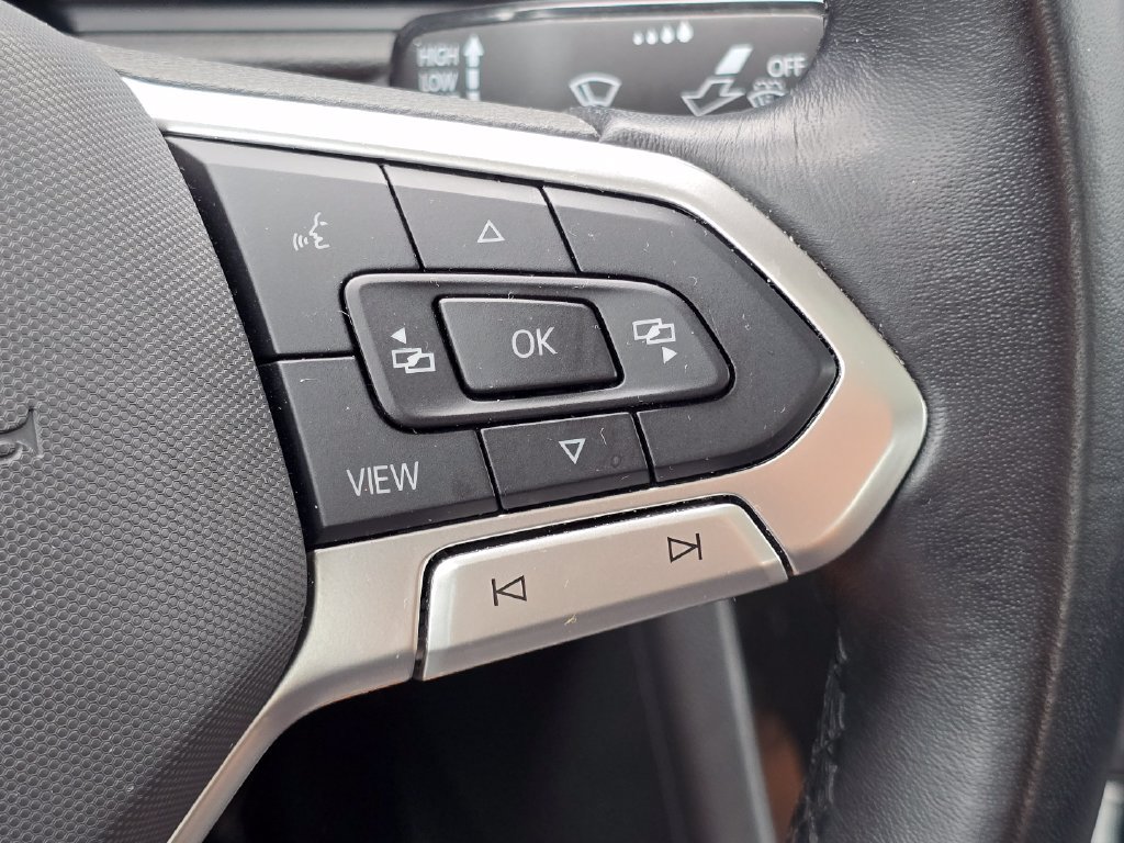 Used 2024 Volkswagen Jetta SE FWD image 13