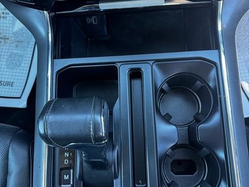 Used 2021 Ford F150 Lariat w/ Trailer Tow Package image 23